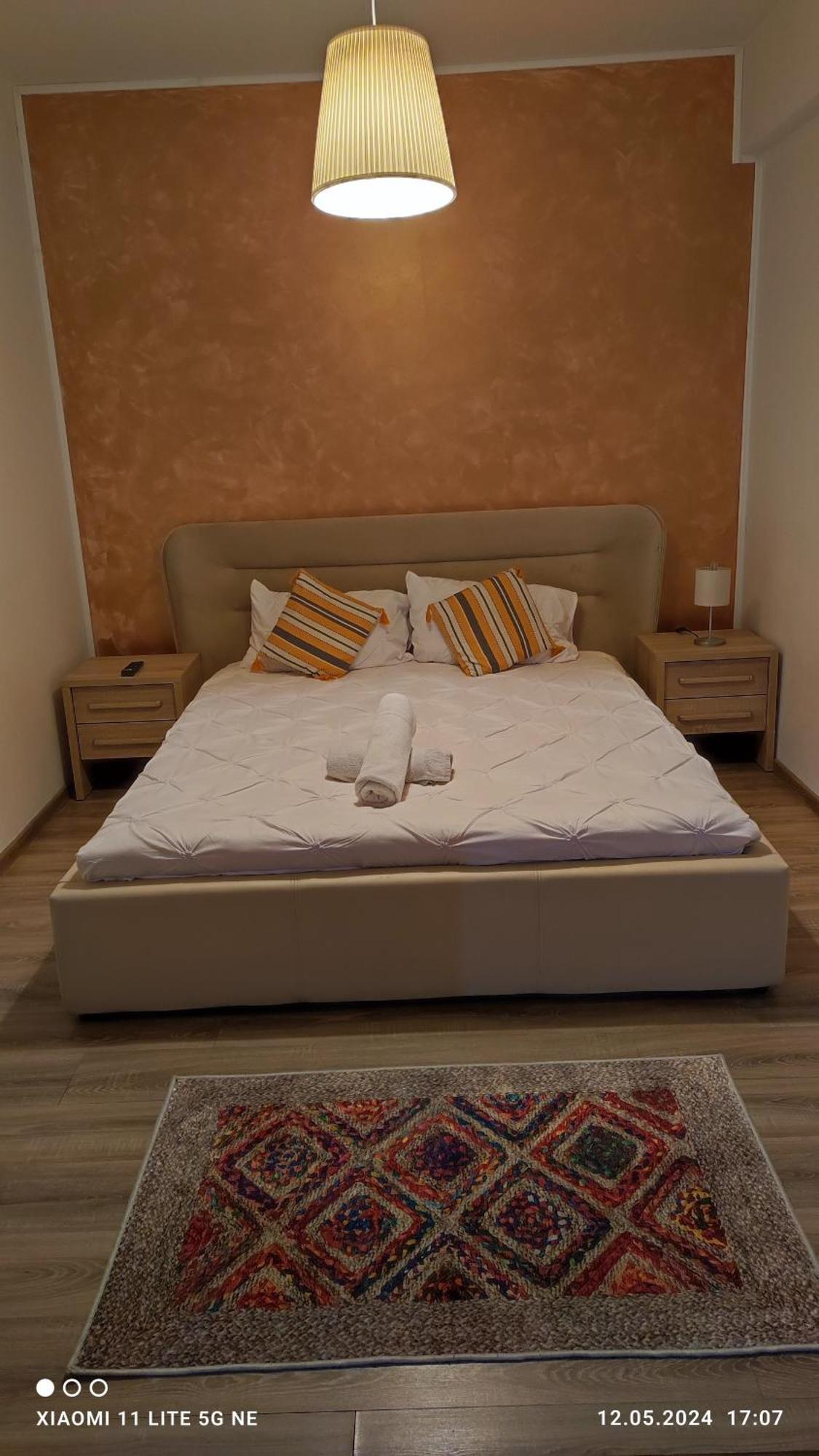 Апартаменты Apartament Lenus'K Бухарест Экстерьер фото