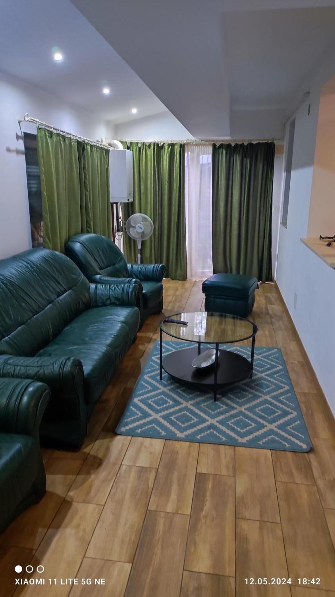 Апартаменты Apartament Lenus'K Бухарест Экстерьер фото